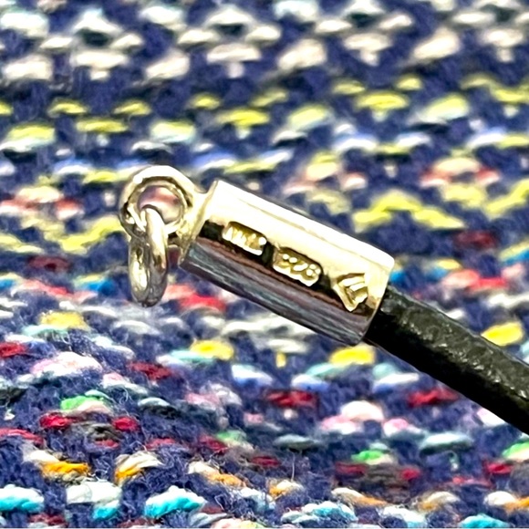 Silpada sterling silver 925 flower pendant with cord and sterling silver clasp. - Picture 6 of 6